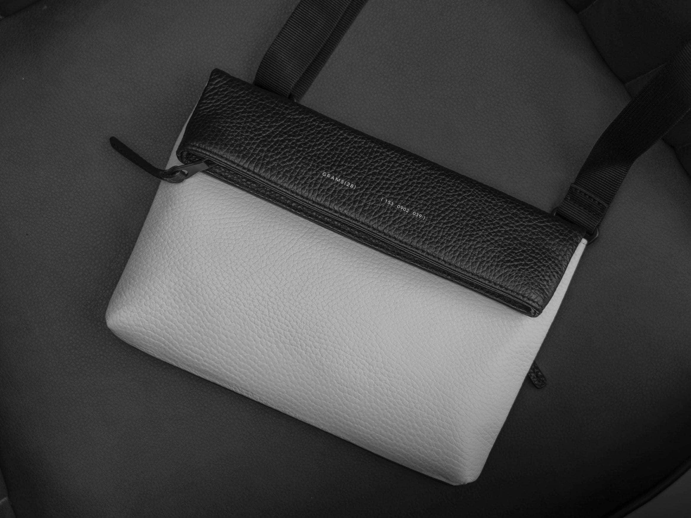 meta-color-Black and White*